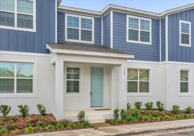 Photo 3 of Townhouse for sale at 3309 Grande Heron Dr, Saint Cloud, FL 34773 | MLS# O6387904 | Listing updated on 2026-08-28