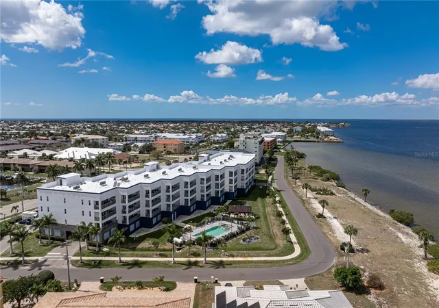 2nd image of 1425 Park Bch Cir, PUNTA GORDA, FL 33950