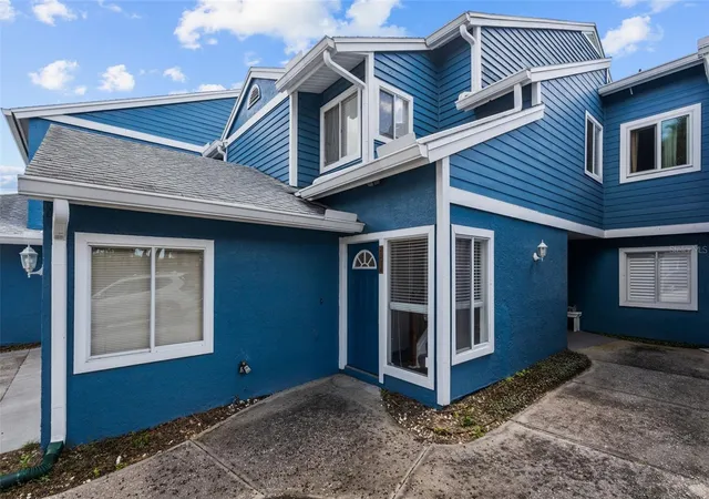 Photo 2 of Condo for sale at 2014 Golfview Dr #2014, Tarpon Springs, FL 34689 | MLS# TB8483185 | Listing updated on 2026-09-25