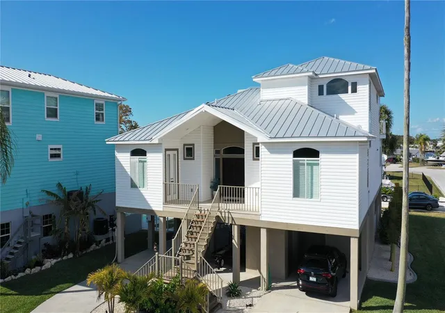 Photo 1 of Single family home for sale at 8117 Brighton Dr, Port Richey, FL 34668 | MLS# TB8483187 | Listing updated on 2026-08-14