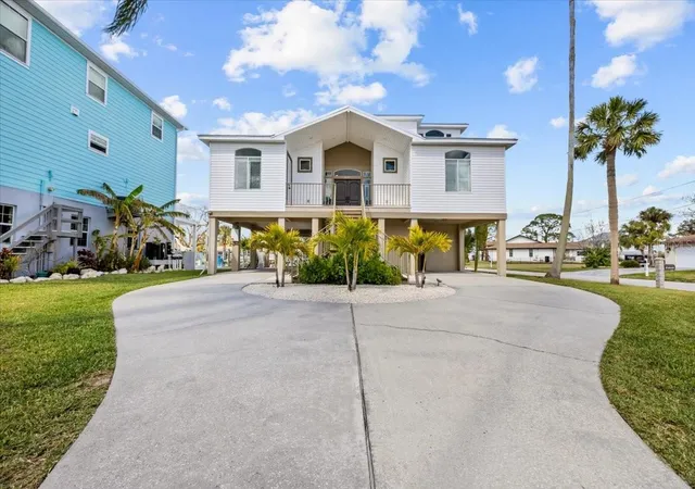 Photo 3 of Single family home for sale at 8117 Brighton Dr, Port Richey, FL 34668 | MLS# TB8483187 | Listing updated on 2026-08-14