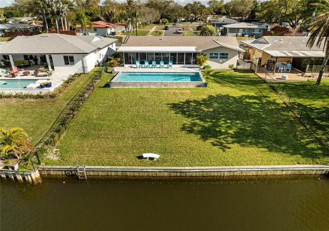 3rd image of 632 Shore Dr, Largo, FL 33771 | MLS# TB8483210