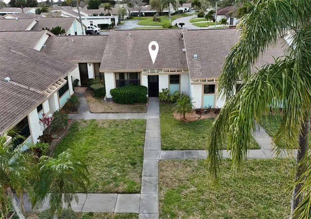 2nd image of 6135 Heritage Ln, BRADENTON, FL 34209