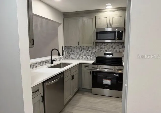 Photo 4 of Condo for sale at 2465 SE 18th Circle, Ocala, FL 34471 | MLS# A4684977 | Listing updated on 2026-10-02