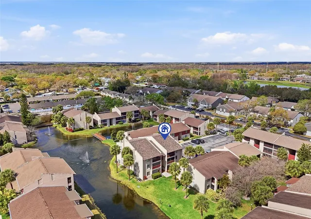 2nd image of 8602 Champlain Ct, TAMPA, FL 33614