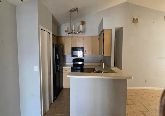 Photo 3 of Single family home for sale at 721 NE 26th Street, Ocala, FL 34470 | MLS# OM720154 | Listing updated on 2026-08-06