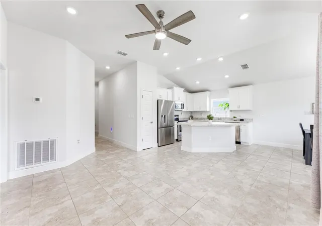 5th image of 111 Krenson Bay Loop, Winter Haven, FL 33881 | MLS# S5145191
