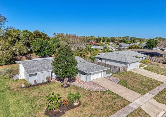 5th image of 6742 Bowline Dr, Sarasota, FL 34231 | MLS# A4685028