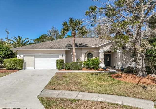 2nd image of 28 Montauk Ln, Palm Coast, FL 32164 | MLS# FC316674