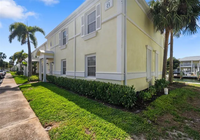 Homes for sale in St Petersburg, FL | 4911 Coquina Key Dr Se #C, St Petersburg, FL 33705 | MLS# TB8483439