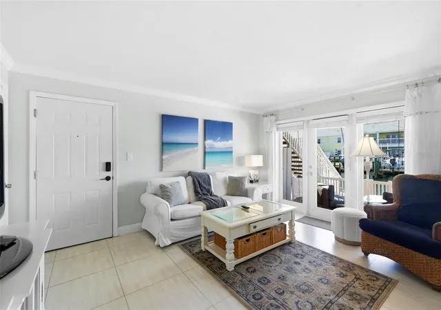 Homes for sale in ST PETERSBURG, FL | 4911 Coquina Key Dr Se, ST PETERSBURG, FL 33705