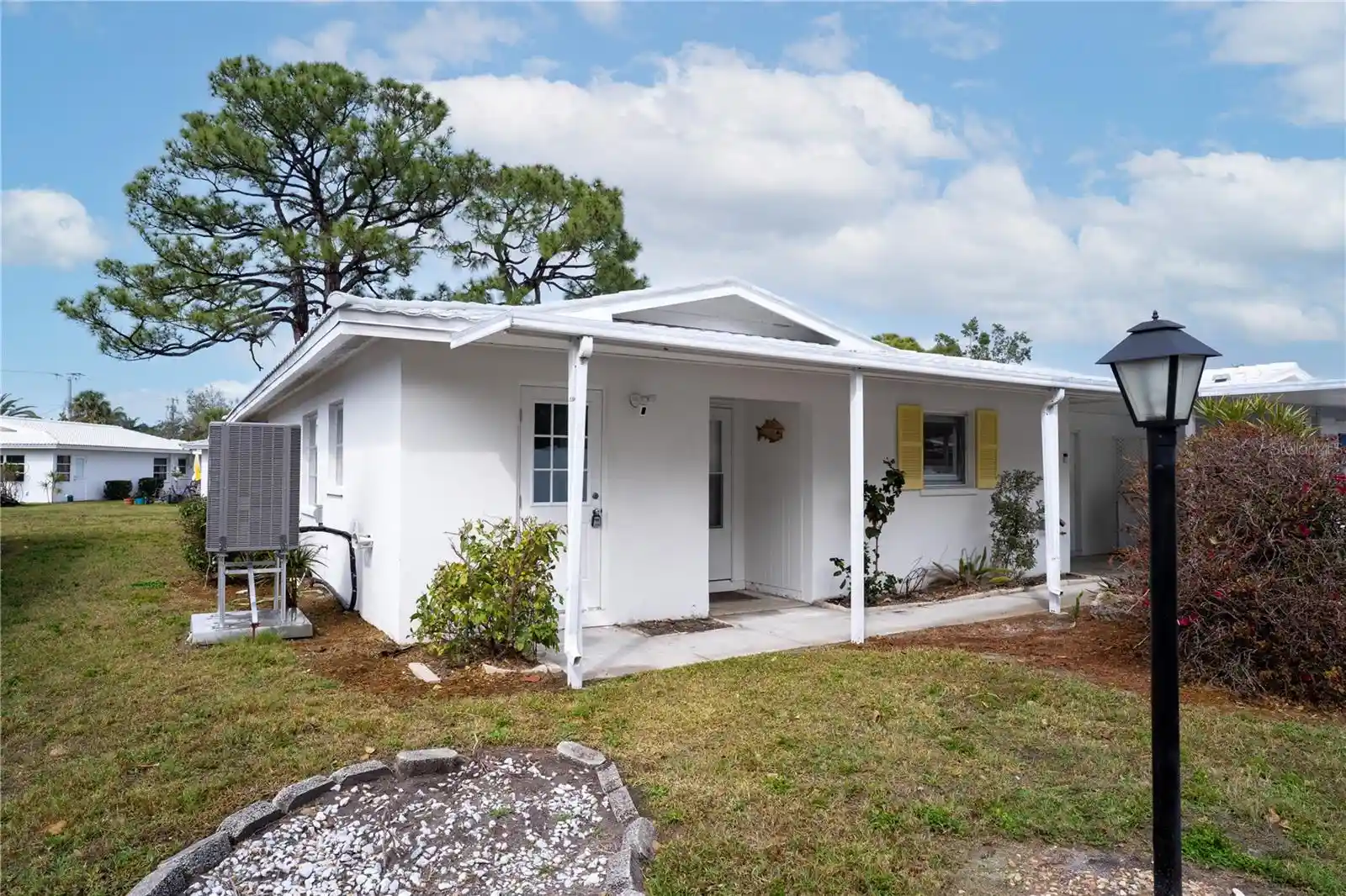 Listing Photo 2 - Condo for sale in 216 Fair Winds Dr located at 216 Fair Winds Dr, NOKOMIS, FL 34275 - Unit #216