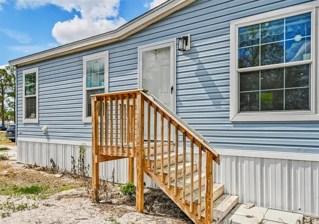 Photo 3 of Manufactured home for sale at 1770 Tucker Ln, North Fort Myers, FL 33917 | MLS# A4685043 | Listing updated on 2026-08-27