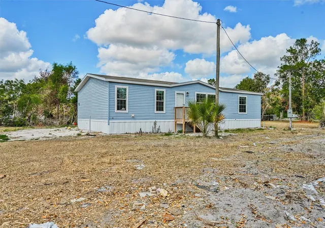 Photo 4 of Manufactured home for sale at 1770 Tucker Ln, North Fort Myers, FL 33917 | MLS# A4685043 | Listing updated on 2026-08-27