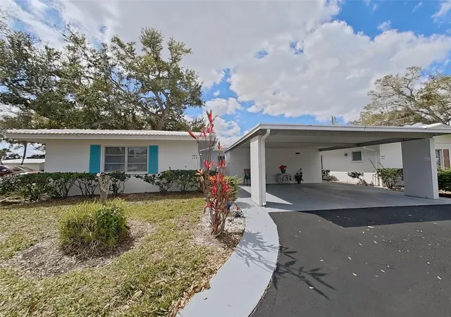 2nd image of 1845 Vera Pl #29, Sarasota, FL 34235 | MLS# A4685049
