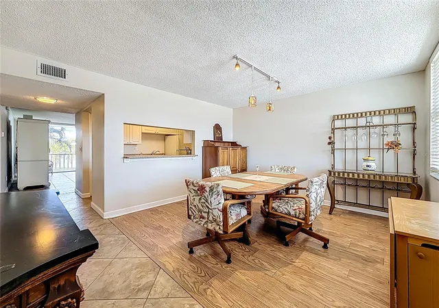 Photo 3 of Condo for sale at 7401 Bay Is Dr S #232, South Pasadena, FL 33707 | MLS# TB8483488 | Listing updated on 2026-08-19