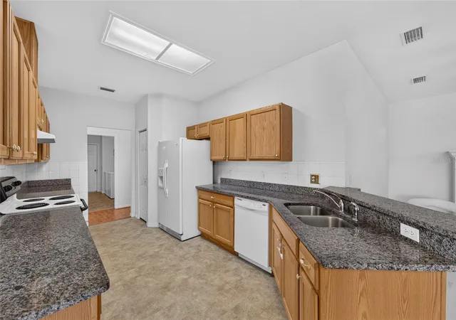 3rd image of 7852 Sw 84Th Wy, Gainesville, FL 32608 | MLS# GC538208
