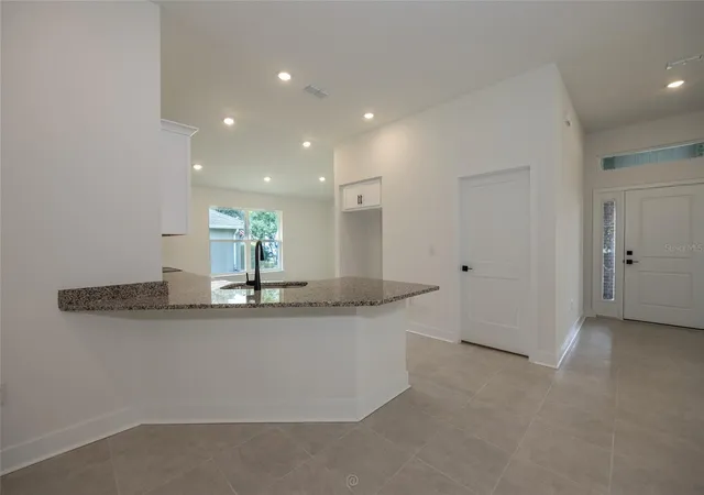 Photo 3 of Single family home for sale at 7 Zircon Ct, Palm Coast, FL 32164 | MLS# FC316694 | Listing updated on 2026-10-06