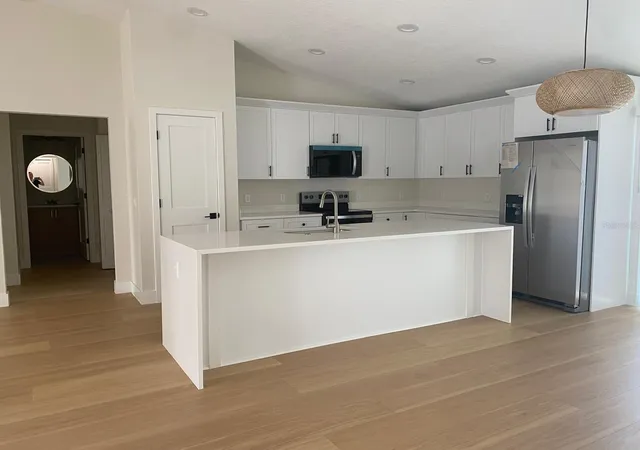 3rd image of 895 S Cedar Ave, Orange City, FL 32763 | MLS# O6388265