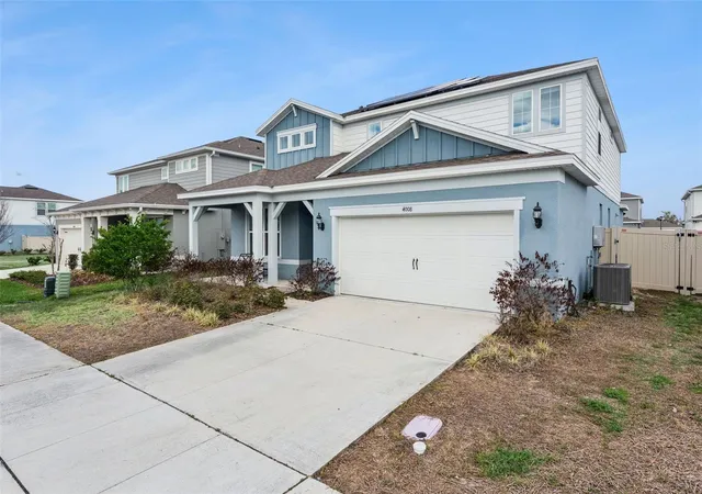 Photo 3 of Single family home for sale at 4008 Meandering Bay Dr, Apopka, FL 32712 | MLS# O6388292 | Listing updated on 2026-10-01