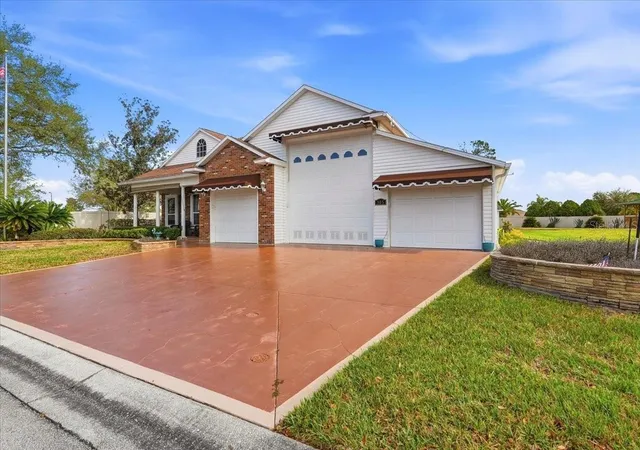 3rd image of 305 Motorcoach Dr S, Polk City, FL 33868 | MLS# L4960001