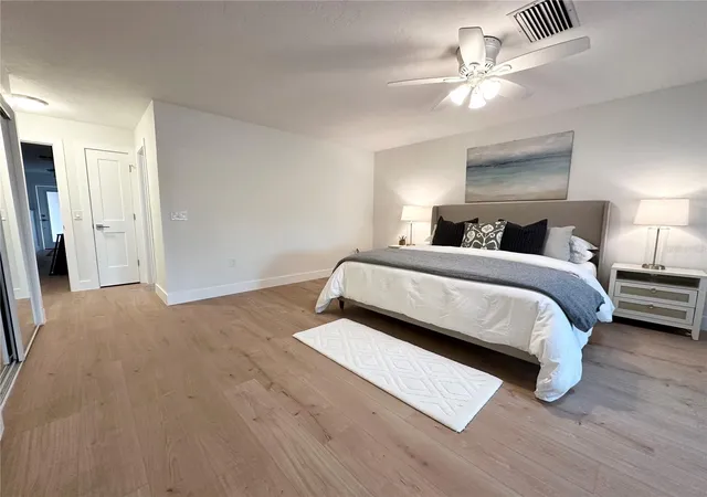 Photo 3 of House for sale at 403 Boca Ciega Point Blvd N, Saint Petersburg, FL 33708 | MLS# TB8483693 | Listing updated on 2026-10-07