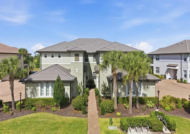 3rd image of 7412 Divot Loop, BRADENTON, FL 34202
