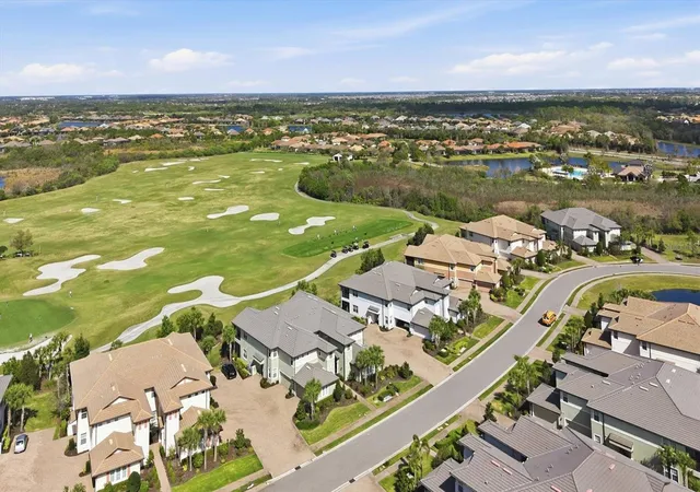 4th image of 7412 Divot Loop, BRADENTON, FL 34202