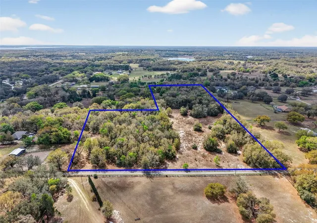 5th image of 3800 Double D Circle R, Lady Lake, FL 32159 | MLS# G5109202