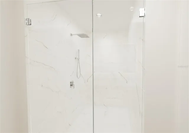 5th image of 4950 Remington Dr #302, Sarasota, FL 34234 | MLS# A4685171