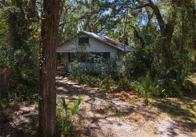 Photo 4 of Land for sale at 8004 Bay Dr, Tampa, FL 33635 | MLS# TB8483794 | Listing updated on 2026-10-06