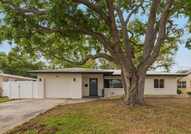 Photo 1 of Single family home for sale at 920 43rd Avenue Ne, St Petersburg, FL 33703 | MLS# TB8483798 | Listing updated on 2026-10-07