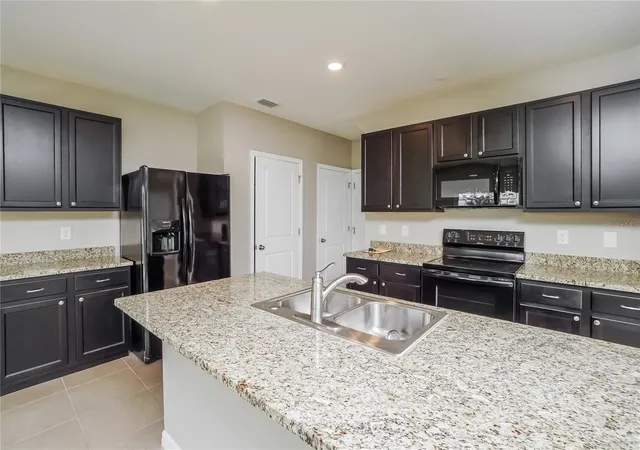 3rd image of 16726 Secret Meadow Dr, Odessa, FL 33556 | MLS# C7522951