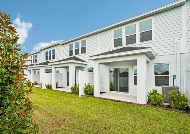 Homes for sale in Zephyrhills, FL | 6860 Holcombe Down Dr, Zephyrhills, FL 33541 | MLS# TB8483806