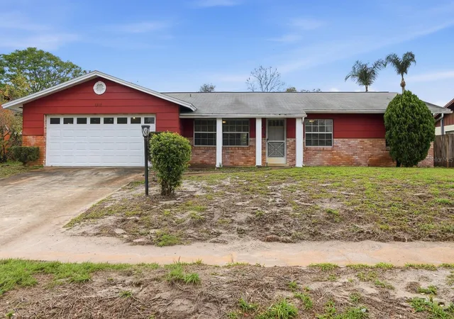 Photo 1 of Single family home for sale at 1317 N Shangri La Dr, Daytona Beach, FL 32119 | MLS# V4947749 | Listing updated on 2026-10-09