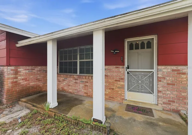 Photo 3 of Single family home for sale at 1317 N Shangri La Dr, Daytona Beach, FL 32119 | MLS# V4947749 | Listing updated on 2026-10-09