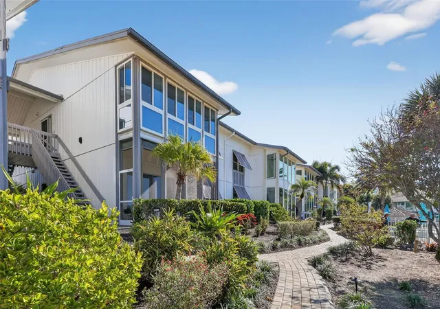 5th image of 6012 W Peppertree Wy, SARASOTA, FL 34242