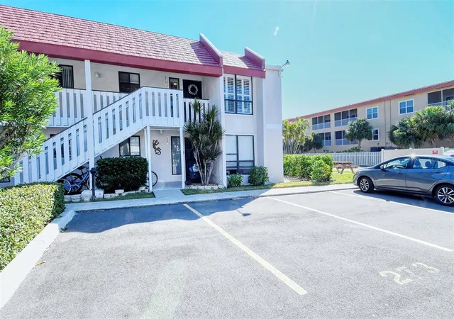 1st image of 1801 Gulf Dr N #275, Bradenton Beach, FL 34217 | MLS# A4685246