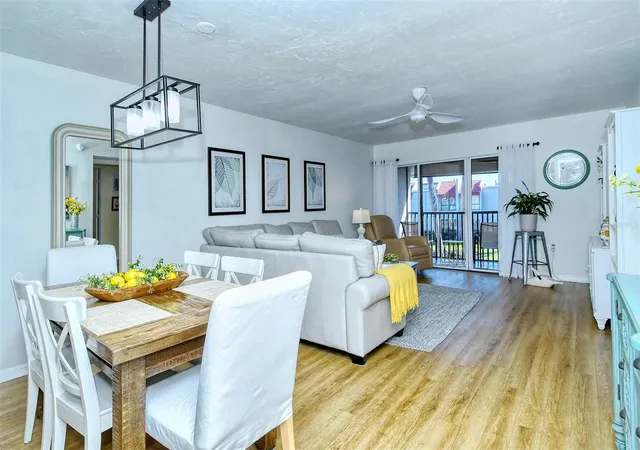 3rd image of 1801 Gulf Dr N #275, Bradenton Beach, FL 34217 | MLS# A4685246