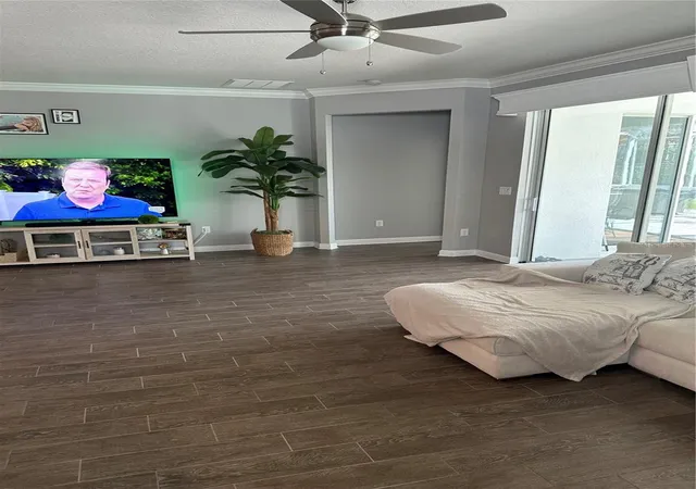 4th image of 1424 Clubman Dr, Davenport, FL 33896 | MLS# S5145294