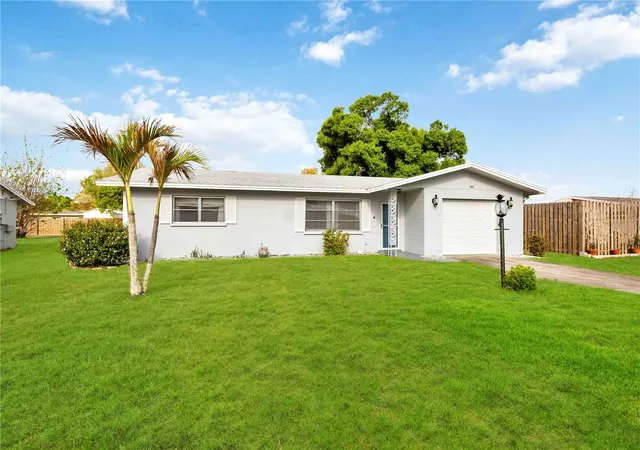 Photo 1 of Single family home for sale at 181 Sandhurst Dr, Venice, FL 34293 | MLS# A4685257 | Listing updated on 2026-10-01