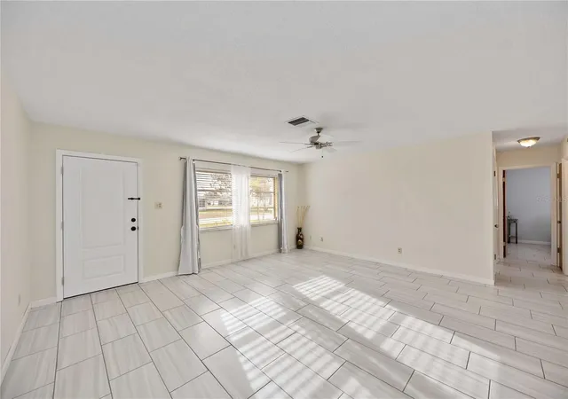 Photo 3 of Single family home for sale at 181 Sandhurst Dr, Venice, FL 34293 | MLS# A4685257 | Listing updated on 2026-10-01