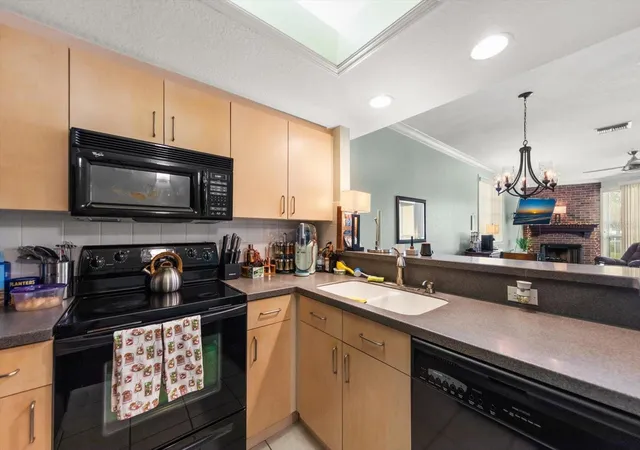Photo 4 of Townhouse for sale at 108 Brent Cir, Oldsmar, FL 34677 | MLS# TB8483935 | Listing updated on 2026-09-26