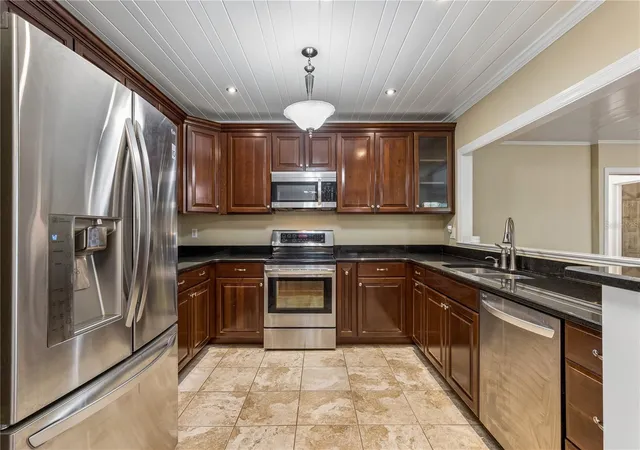 Photo 4 of Single family home for sale at 37 E Vanderbilt St, Orlando, FL 32804 | MLS# O6388580 | Listing updated on 2026-08-16