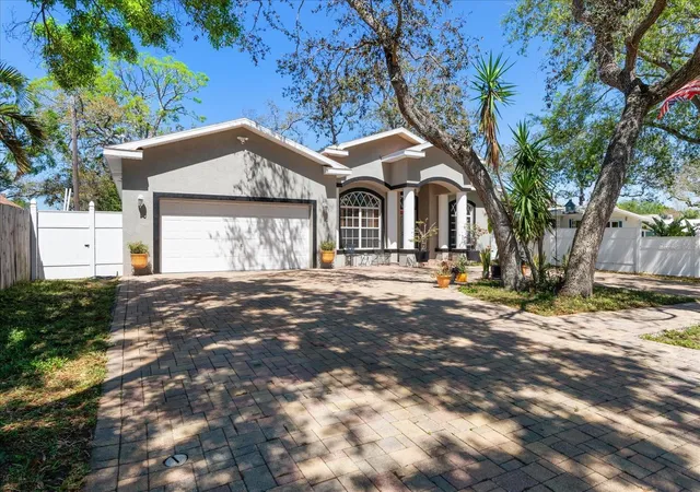 2nd image of 5001 44th Ave N, Saint Petersburg, FL 33709 | MLS# TB8483981