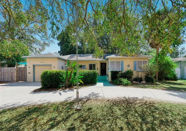 Photo 2 of Single family home for sale at 2120 Coronada Way S, St Petersburg, FL 33712 | MLS# TB8483989 | Listing updated on 2026-09-20