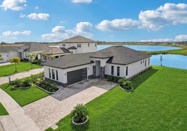Photo 2 of Single family home for sale at 224 Valencia Ridge Dr, Auburndale, FL 33823 | MLS# L4960032 | Listing updated on 2026-10-09