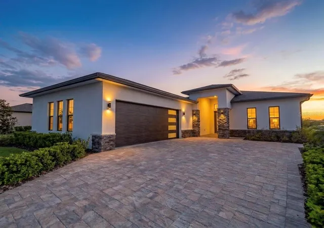 Photo 1 of Single family home for sale at 224 Valencia Ridge Dr, Auburndale, FL 33823 | MLS# L4960032 | Listing updated on 2026-10-09