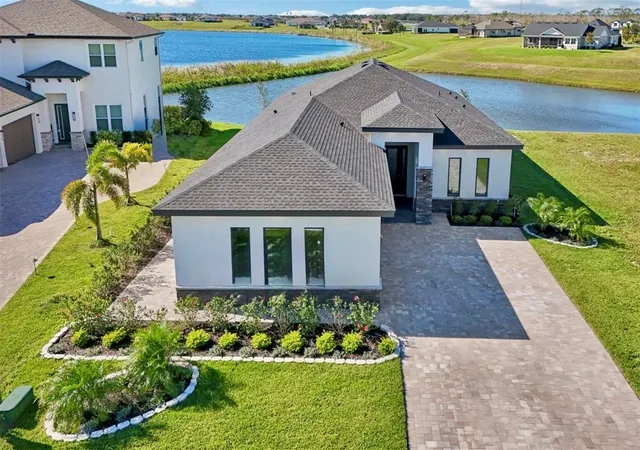 Photo 3 of Single family home for sale at 224 Valencia Ridge Dr, Auburndale, FL 33823 | MLS# L4960032 | Listing updated on 2026-10-09