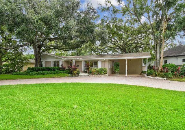 Homes for sale in Tampa, FL | 4508 Henderson Blvd, Tampa, FL 33629 | MLS# TB8484040